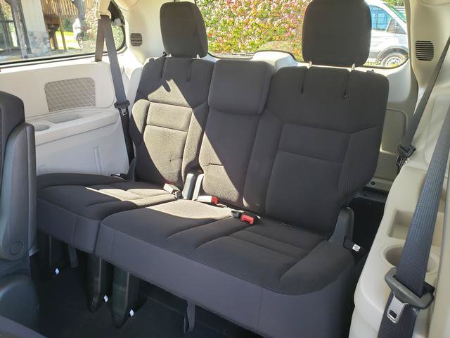 Used 2018 Dodge Grand Caravan SE w/ UConnect Hands-Free Group FWD image 14
