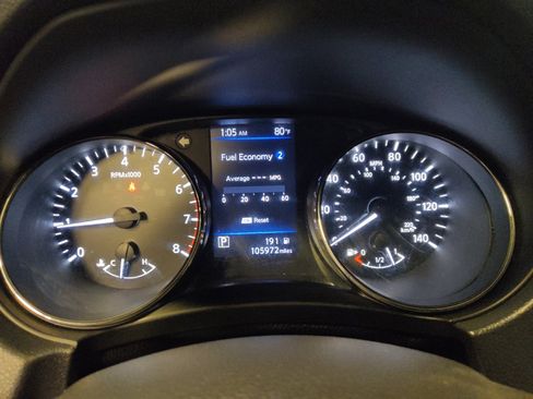 Used 2020 Nissan Rogue SV FWD image 23