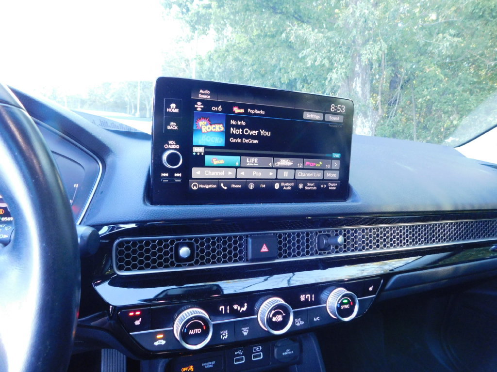 Used 2022 Honda Civic Touring image 10