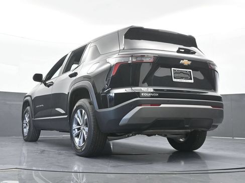 Used 2026 Chevrolet Equinox LT FWD image 58