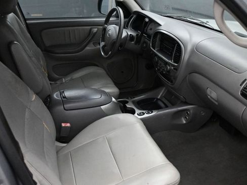 Used 2003 Toyota Sequoia Limited RWD image 10