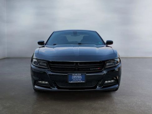 Used 2017 Dodge Charger SXT image 7
