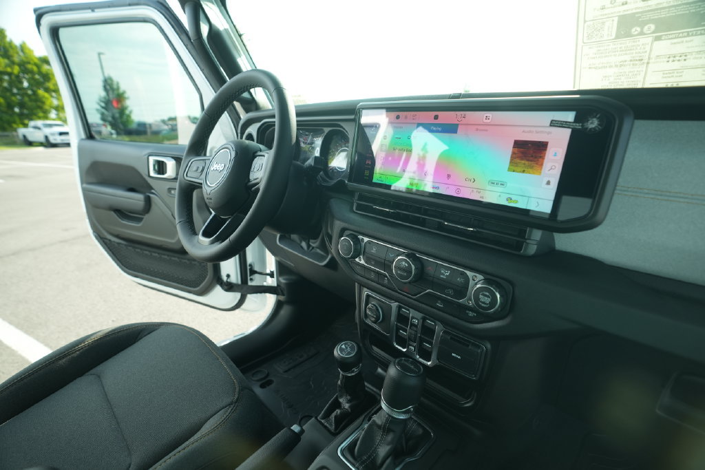 New 2026 Jeep Gladiator Sport AWD/4WD image 33