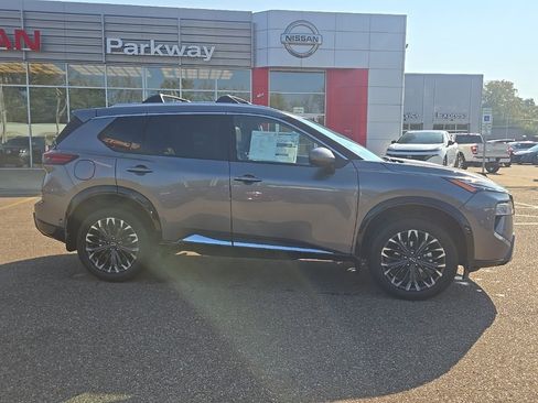 New 2026 Nissan Rogue Platinum w/ Platinum Premium Package image 8