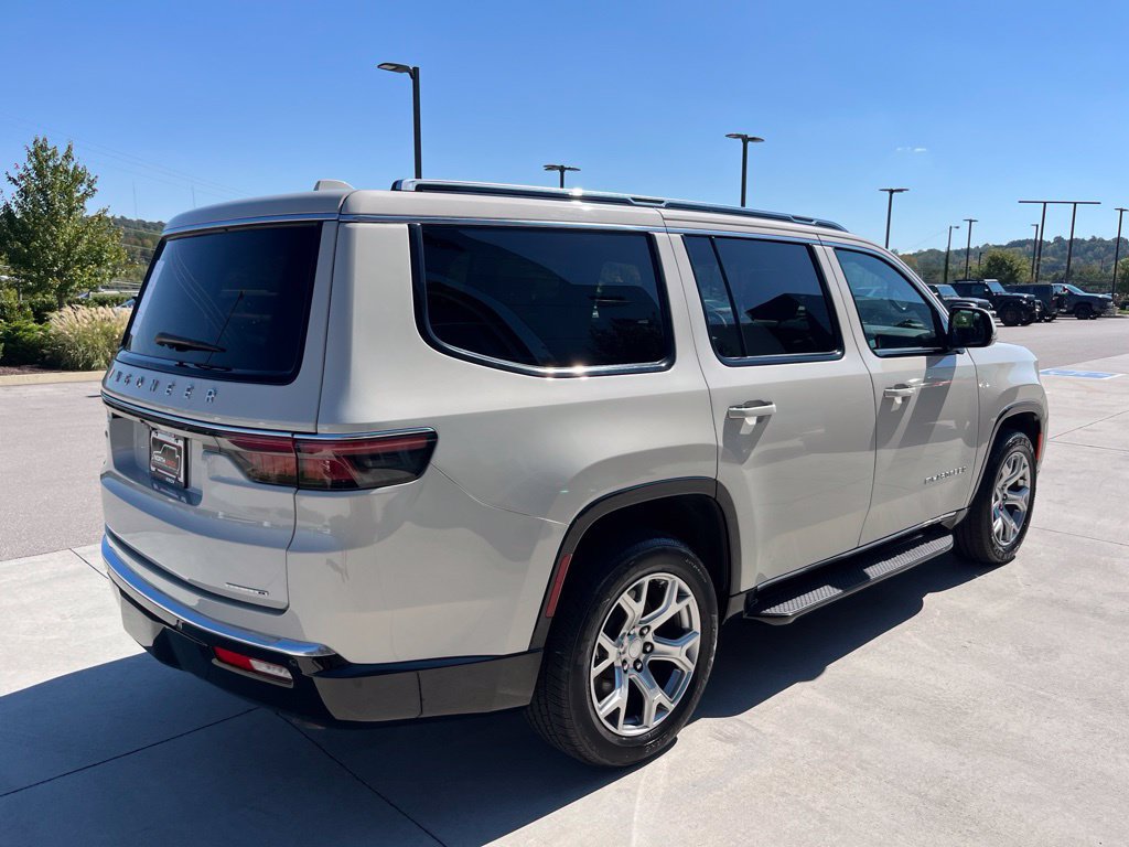 Used 2022 Jeep Wagoneer Series II RWD image 21