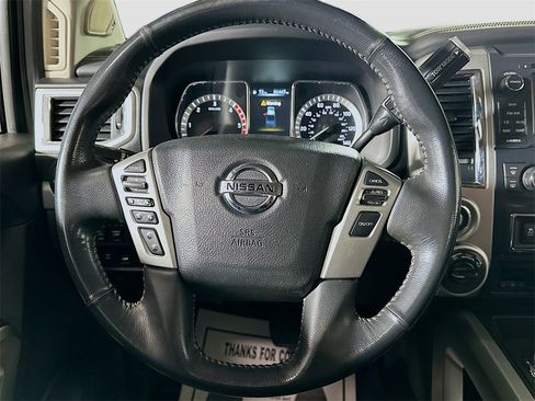 Used 2016 Nissan Titan PRO-4X image 12