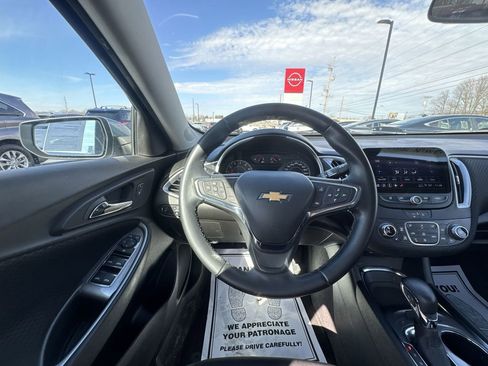 Used 2023 Chevrolet Malibu LT image 14