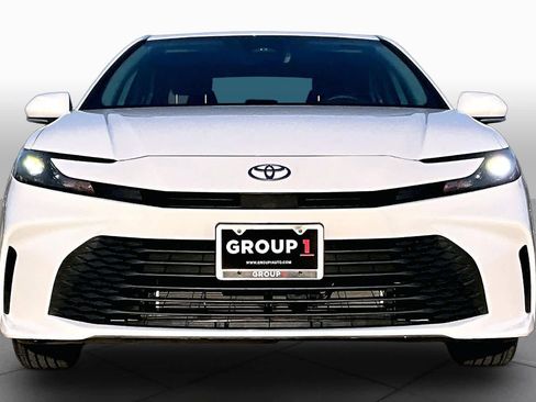 Used 2026 Toyota Camry LE w/ Convenience Package FWD image 4