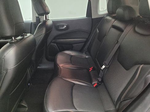 Used 2020 Jeep Compass Latitude image 18