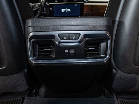 Used 2024 GMC Sierra 3500 Denali Ultimate AWD/4WD image 25