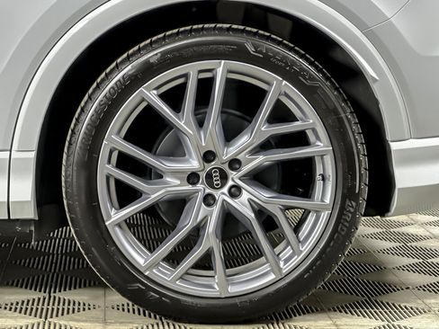 Certified 2025 Audi Q4 e-tron Premium Plus w/ Premium Plus image 25