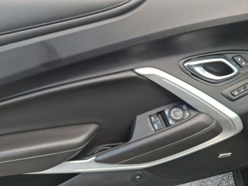 Used 2020 Chevrolet Camaro SS RWD image 12