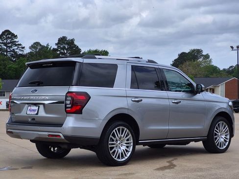 Used 2024 Ford Expedition Limited AWD/4WD image 4