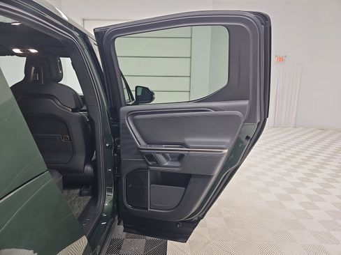 Used 2024 Rivian R1T Adventure AWD/4WD image 19