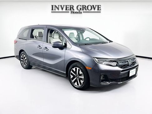 Used 2025 Honda Odyssey EX-L image 3