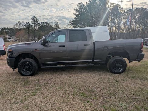 Used 2025 RAM 2500 Tradesman AWD/4WD image 6