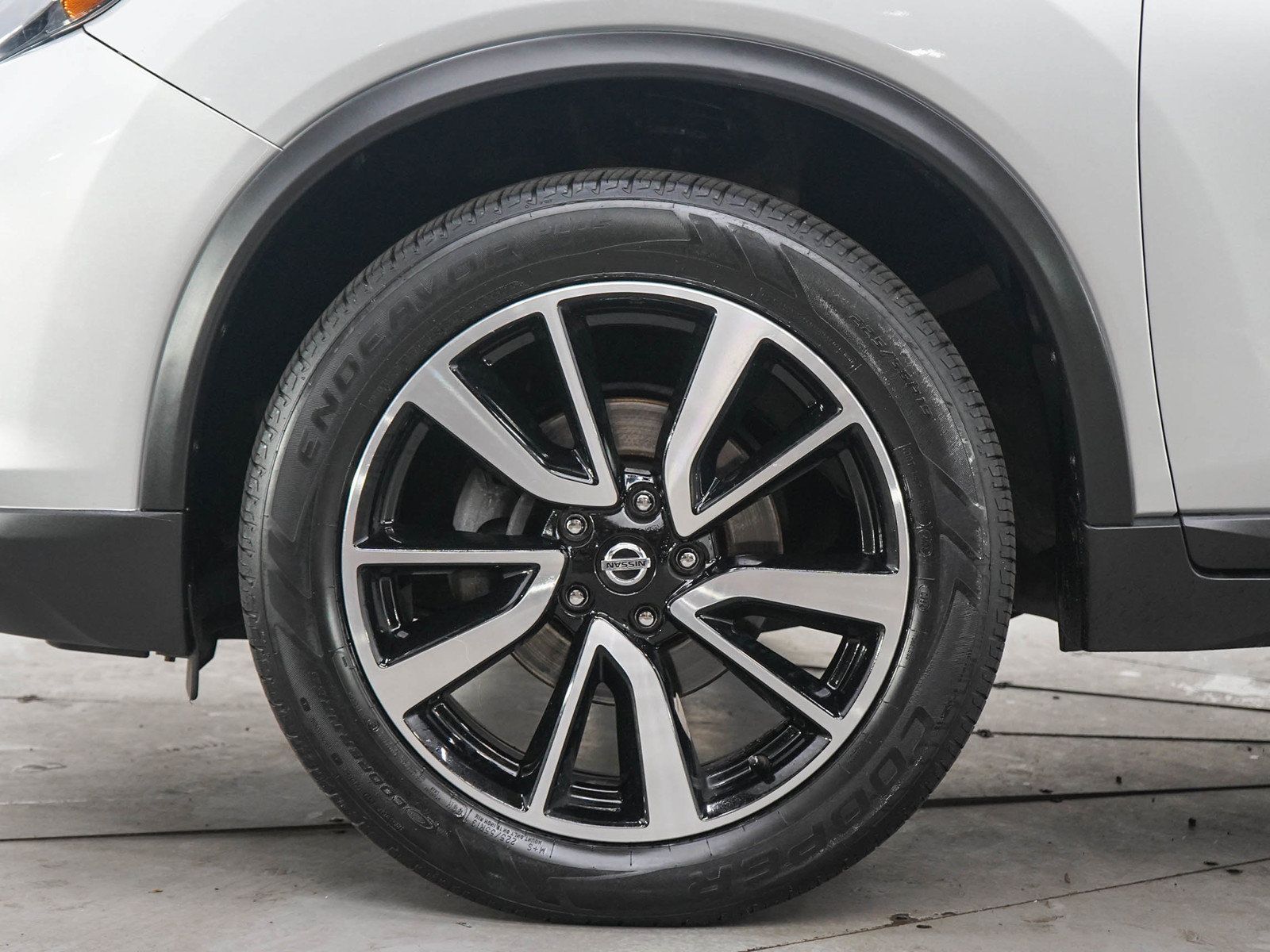 Used 2019 Nissan Rogue SL AWD/4WD image 29