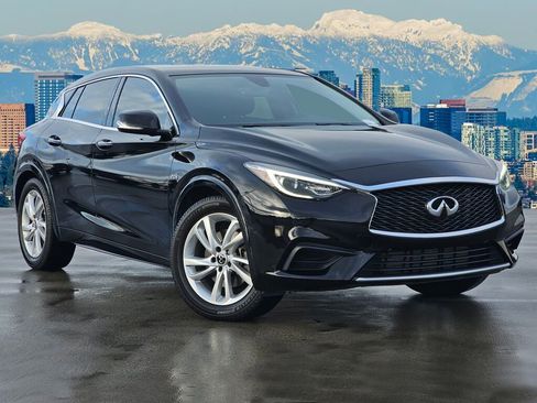 Used 2018 INFINITI QX30 w/ Cargo Package image 1