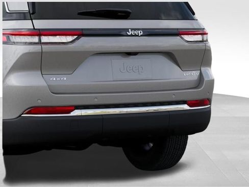 New 2026 Jeep Grand Cherokee Laredo X AWD/4WD image 14