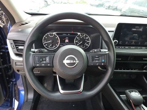 Used 2023 Nissan Rogue SV FWD image 15