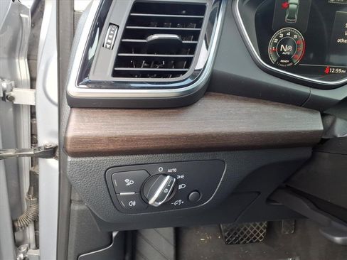 Used 2022 Audi Q5 2.0T Premium Plus image 29