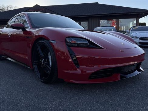 Used 2021 Porsche Taycan 4S image 13