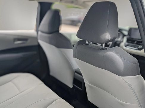 Used 2021 Toyota Corolla LE FWD image 18