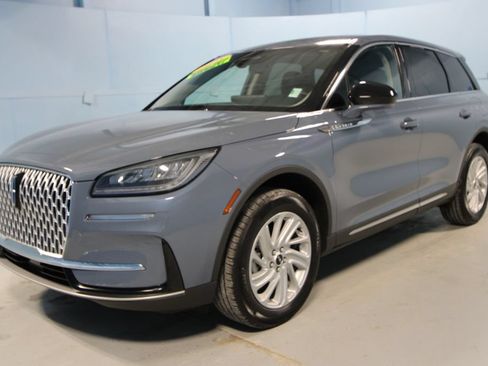 Used 2025 Lincoln Corsair FWD image 25