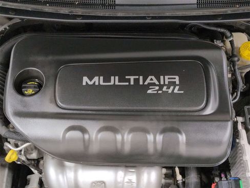 Used 2015 Chrysler 200 LX image 15