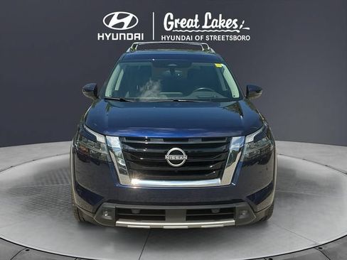 Used 2022 Nissan Pathfinder Platinum w/ Cargo Package AWD/4WD image 9