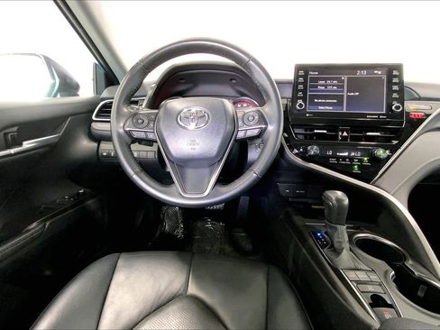 Used 2024 Toyota Camry XSE FWD image 4