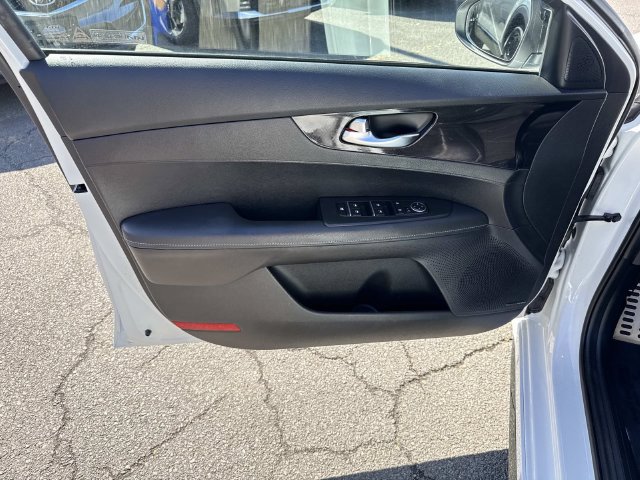 Used 2023 Kia Forte GT-Line w/ GT-Line Premium Package FWD image 13