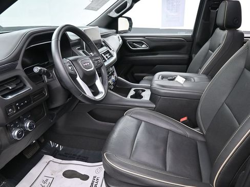 Used 2023 GMC Yukon XL SLT AWD/4WD image 27