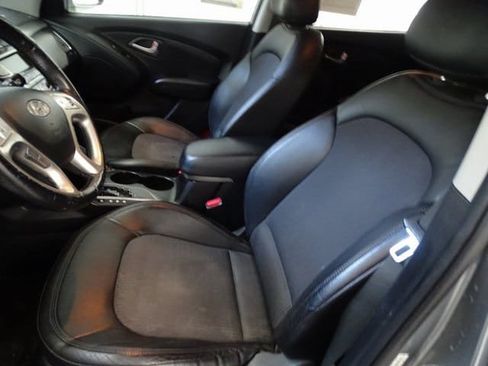 Used 2012 Hyundai Tucson GLS image 2