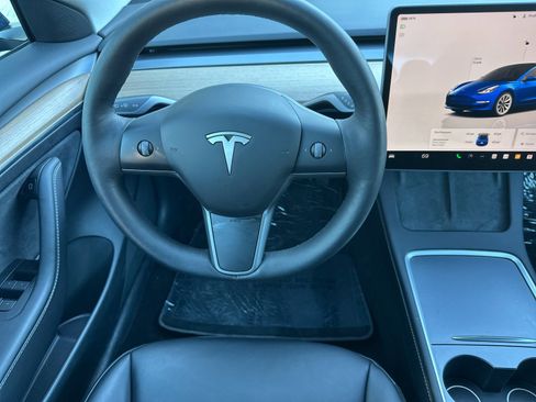 Used 2022 Tesla Model 3 image 14