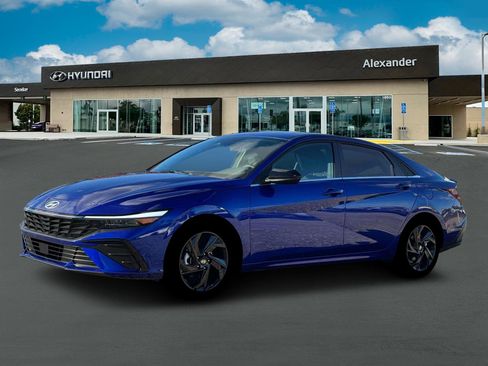 New 2026 Hyundai Elantra SEL Sport Premium FWD image 2