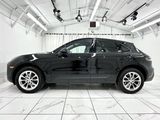 Certified 2024 Porsche Macan image 2