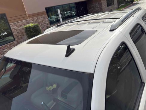 Used 2014 GMC Yukon Denali image 9