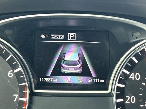 Used 2018 Nissan Pathfinder SL w/ Midnight Edition Package image 25