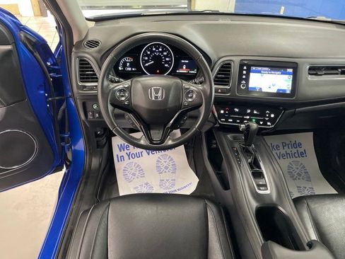 Used 2021 Honda HR-V Touring image 27