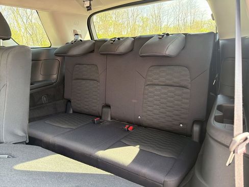 Certified 2025 Nissan Pathfinder S AWD/4WD image 16