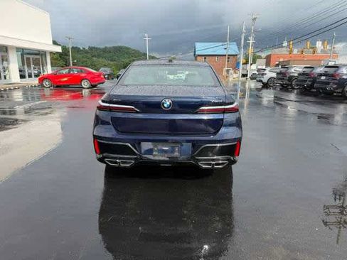 Used 2023 BMW 760i xDrive w/ Executive Package AWD/4WD image 6