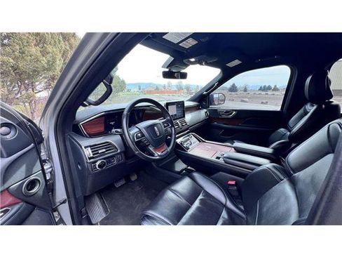 Used 2020 Lincoln Navigator 4WD image 50