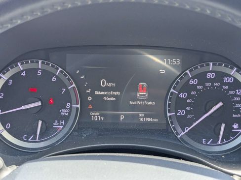 Used 2020 Toyota Highlander XLE AWD/4WD image 30