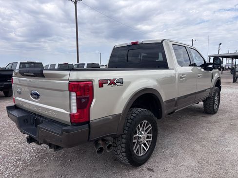 Used 2017 Ford F250 King Ranch w/ King Ranch Ultimate Package AWD/4WD image 6