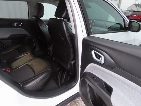 Used 2022 Jeep Compass Latitude w/ Convenience Group image 28