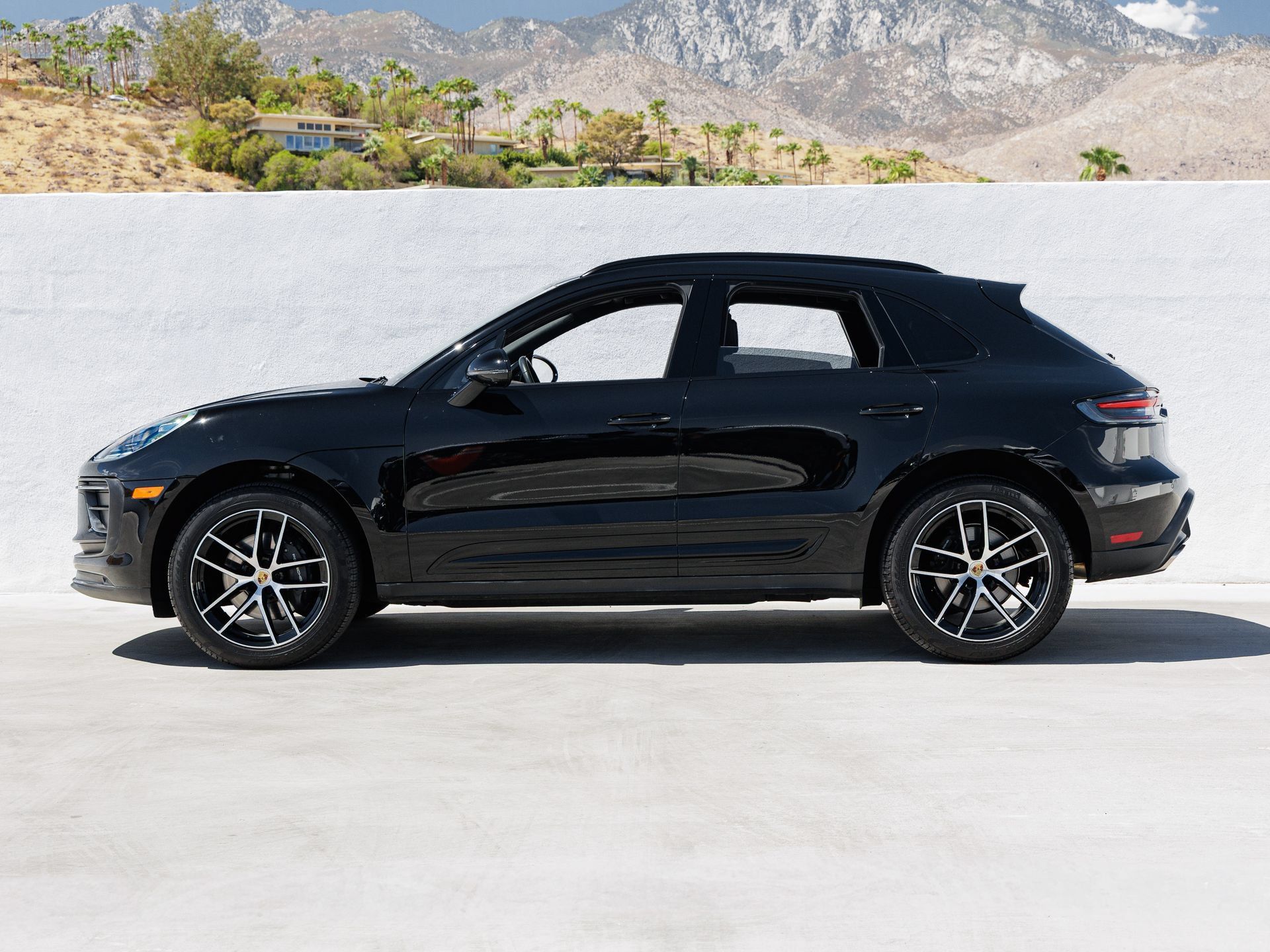 Certified 2026 Porsche Macan AWD/4WD image 2