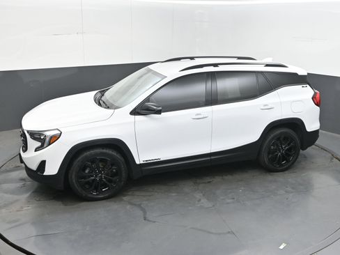 Used 2020 GMC Terrain SLE w/ Driver Convenience Package FWD image 32