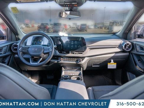 New 2026 Chevrolet Equinox LT w/ Convenience Package II FWD image 3
