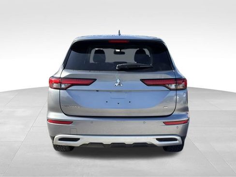 Used 2022 Mitsubishi Outlander SE FWD image 4